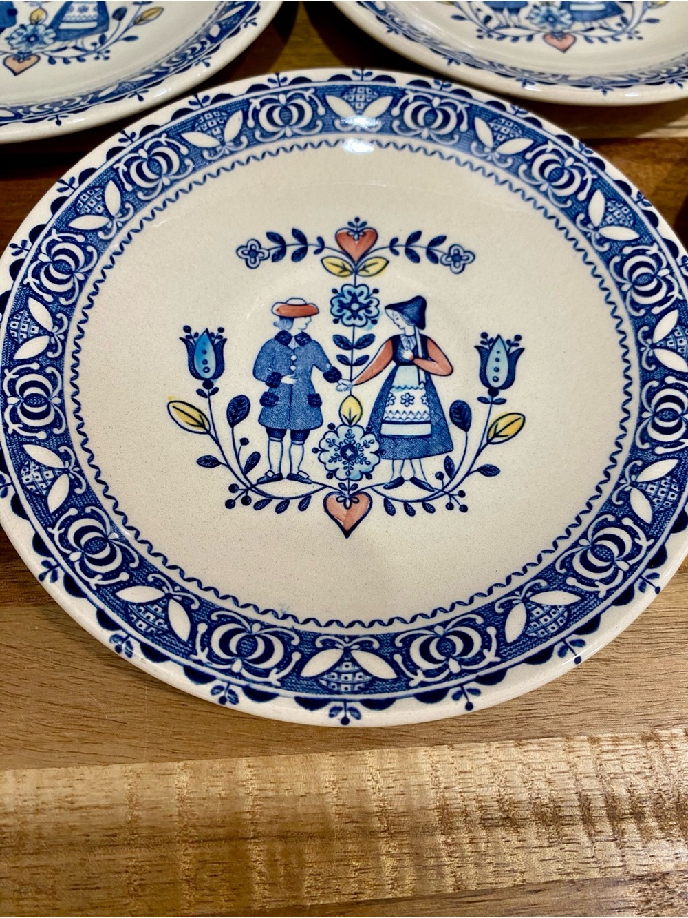 Set of 5 Vintage English Folk Art Plates